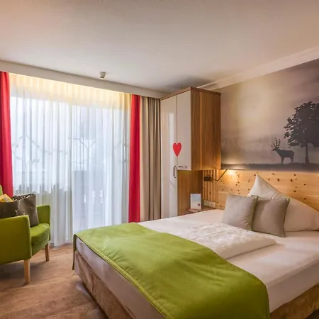 Berghotel Hochfuegen