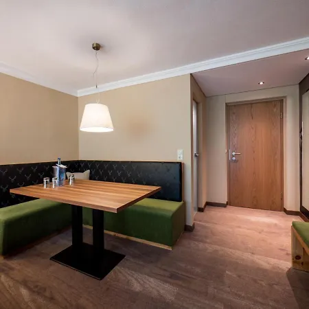 Berghotel Hochfuegen Hotel