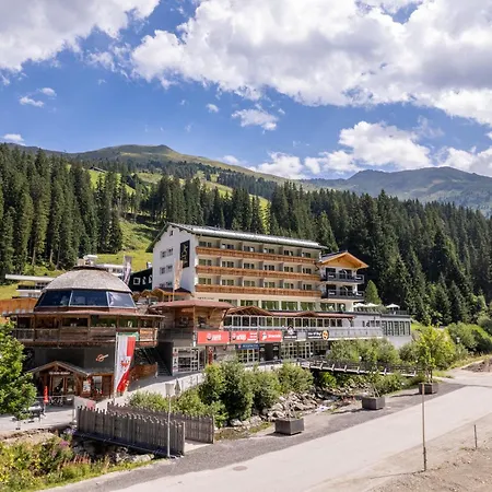 Berghotel Hochfügen 4*