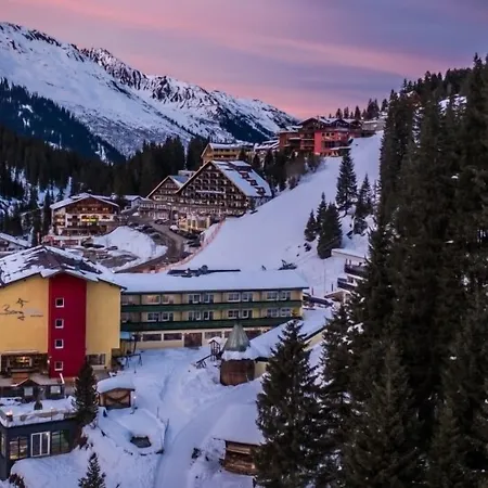 Hotel Berghotel Hochfuegen Hochfugen