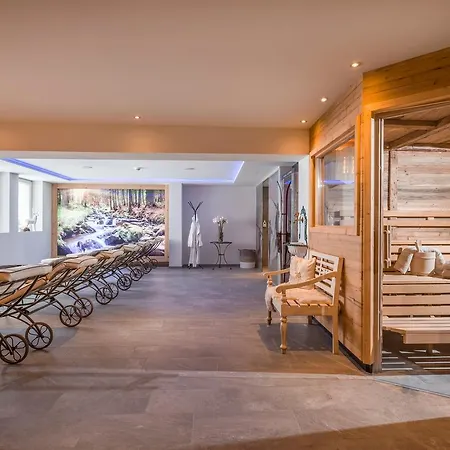 Berghotel Hochfuegen Hotel 4*