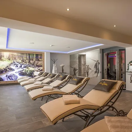 Berghotel Hochfuegen Hotel