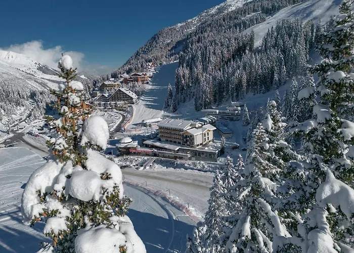 Hotel Berghotel Hochfuegen