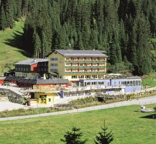 Berghotel Hochfuegen 4*