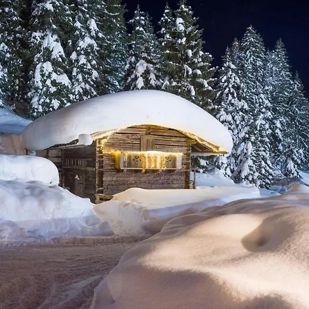 Berghotel Hochfuegen 4* ホーホフューゲン