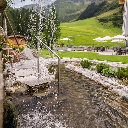 Berghotel Hochfuegen ホーホフューゲン