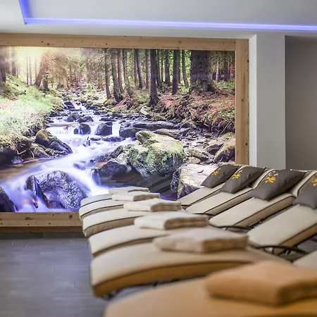 ホテル Berghotel Hochfuegen ホーホフューゲン