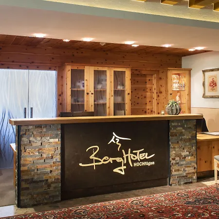 ホテル Berghotel Hochfuegen 4*