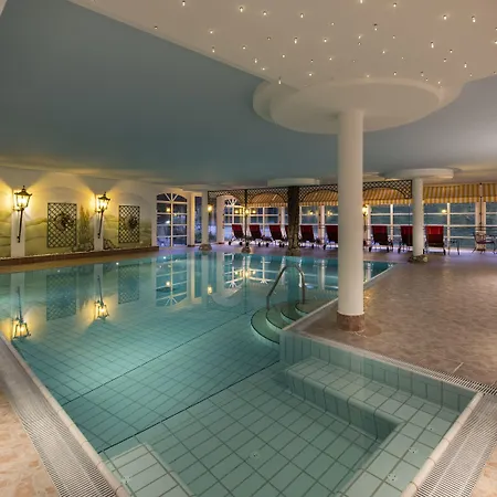 Berghotel Hochfuegen ホテル 4*
